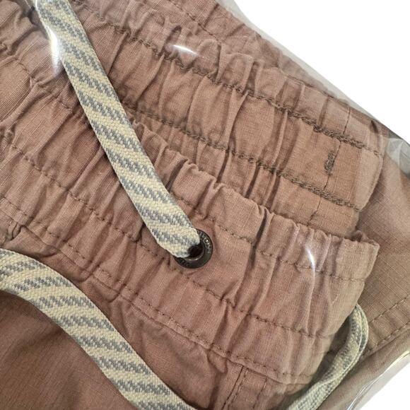 Vuori Ripstop Pant Dogwood Dusty Pink Women’s Medium Gorpcore Athleisure Utility - Picture 14 of 16